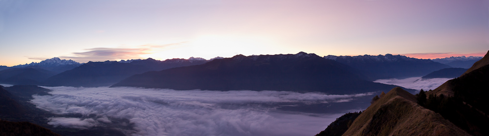 Brume sur la vallée de l'Isère avant l'aube
